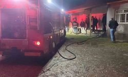 Karakoçan'da rüzgarın tutuşturduğu bacayı itfaiye ekipleri söndürdü