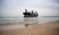 karaya oturan gemiyi kurtarma çalışmaları sürüyor