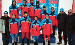 Kayakçılar Hakkari'den 6 madalya ile döndü