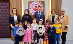 Minik öğrencilerden Kaymakam Güngör'e anlamlı ziyaret