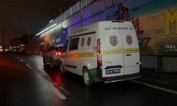 Motosiklet, temizlik aracının altına girdi: 2 ölü