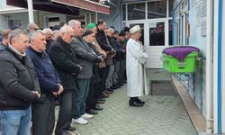 Otobüs kazasında ölen kadın son yolculuğuna uğurlandı