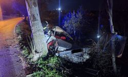 Otomobil hurdaya döndü