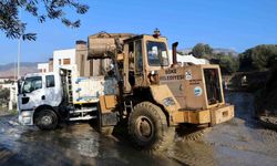 Söke'de Belediye ekipleri dört bir yanda mücadele ediyor