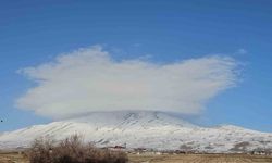 Süphan Dağı semalarında mercek bulutu oluştu