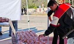Trafik kazasında hayatını kaybeden AÜ öğrencileri için lokma hayrı