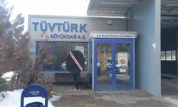 TÜVTÜRK'e siyah çelenk bırakıldı