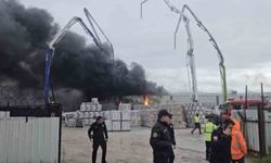 Yapı market deposunda yangın