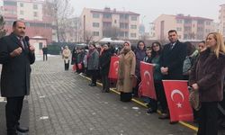 Iğdır’da İkinci Dönem "Bayrak Sevgisi" İle Başladı: Öğrenciler Sınıflara Ay-Yıldızla Girdi