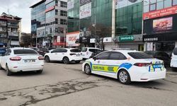 Iğdır Şehir Merkezinde Park Düğümü: Ekipler Mesaide, Sürücüler Çözüm Bekliyor!