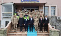 Vali Taşolar’dan Aralık İlçe Jandarma Komutanlığına Ziyaret