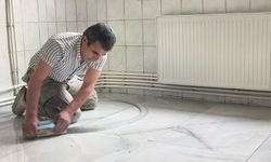 IĞDIRLI USTADAN GENÇLERE “ALTIN BİLEZİK” UYARISI: “10 YIL SONRA FAYANSÇI BULAMAYACAĞIZ”