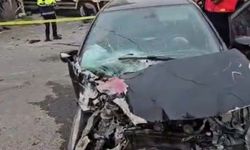 IĞDIR’DA KORKUTAN KAZA: ARAÇLAR TRAFOYA ÇARPARAK DURABİLDİ!