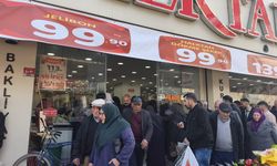 IĞDIR’DA ÇİFTE BAYRAM BEREKETİ: KURUYEMİŞÇİLERDE UZUN KUYRUKLAR OLUŞTU