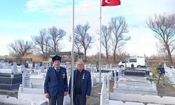 Yaycı Köyü’nde Gazilere Vefa: Kabirlerinde Şanlı Bayrak Dalgalanıyor