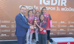 Iğdır’da Tenis Rüzgarı: Küçük Raketler İl Birinciliği İçin Ter Döktü!