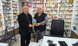 Eczacı Nazım Karadağ’ın “Zirvede Kesişen Yollar” Kitabı Yayınlandı