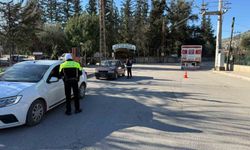 10 araç ve 4 motosiklet trafikten men edildi