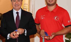 Başkan Aras'tan dünyada 'Yılın Okçusu' seçilen Haney'e kutlama