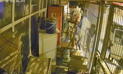 Çalıntı araçla geldiler, marketi soydular: 1 şüpheli tutuklandı