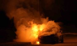 Emanet aldığı araç alev alev yandı