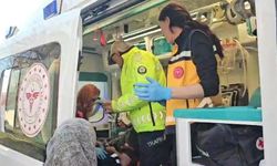 Fenalaşan servis şoförü kaldırıma çıkıp güçlükle durabildi