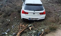 Kaygan yol kazaya sebep oldu : 2 yaralı