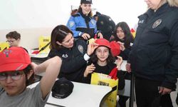 Öğrencilere polislik tanıtımı ve güvenlik bilgilendirmesi