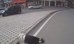 Otobüsün çarptığı genç kadının öldüğü kaza güvenlik kamerasında