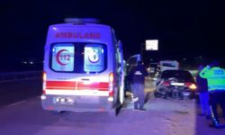 Otomobil çarpıştı: 2 yaralı