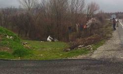 Otomobil dereye uçtu: 3 yaralı