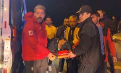 Otomobil önce direğe sonra duvara çarptı: 1 kişi yaralandı