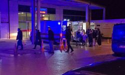 Otomobil ormanlık alana yuvarlandı: 7 yaralı