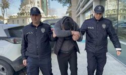 Polislere saldırıp polis aracına zarar veren alkollü şahıs tutuklandı