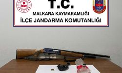 Ruhsatsız av tüfeği ve uyuşturucu ele geçirildi