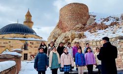 Tarihi İshak Paşa Sarayı ve Ağrı Dağı eteklerinde Ramazan ilahileri yankılandı