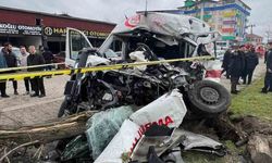 Vakaya giden ambulans kaza yaptı: 1 ölü, 3 kişi yaralı