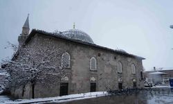 Yağmur, karla karışık yağmur ve yüksek kesimlerde kar yağışı var