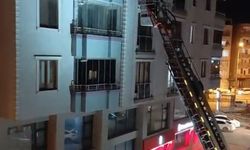 Iğdır’da İtfaiyeden Ekibinden Yardım: Anahtarını Unutan Ailenin İmdadına Yetiştiler