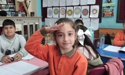 Melekli’de Minik Kalplerden Polise Büyük Vefa: 181. Yıla Özel Video