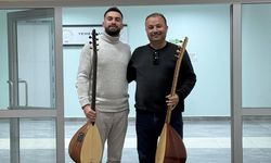SAVAŞ YENER EROL, IĞDIR ÜNİVERSİTESİ’NDE BAĞLAMA VE TÜRK HALK MÜZİĞİ DERSLERİ VERMEYE BAŞLADI