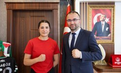 Iğdır’da Boks Rüzgarı: Pınar Elçik Türkiye Şampiyonu Oldu!