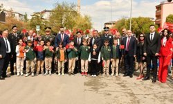 Sınırda 23 Nisan Coşkusu