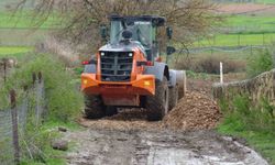 Araçta mahsur kalan hastanın yardımına ekipler koştu