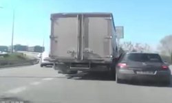 Aynı noktada peş peşe kazalar