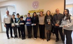 Başarılı öğrenciler ödüllendirildi