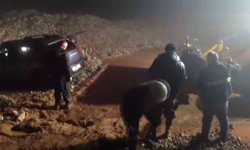 Fırtına ağılı yıktı: 6 koyun telef oldu