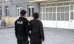 Hırsızlık suçundan aranan şahsı polis yakaladı