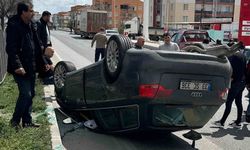 Kontrolden çıkan otomobil takla attı: 2 kişi yaralandı