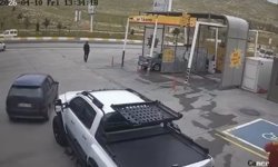 Sürücüsünün el frenini çekmeyi unuttuğu otomobil anayola çıktı